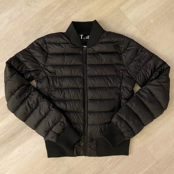 Aritzia Tna Chalet Super Light Packable Puffer - Picture 3 of 5